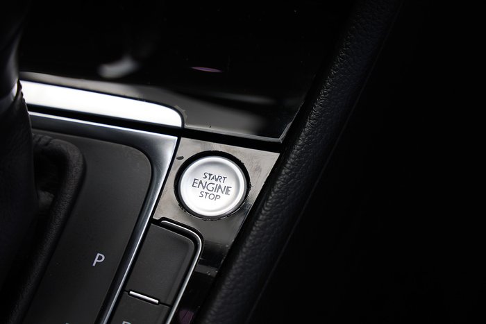 2016 VOLKSWAGEN GOLF 110 TSI HIGHLINE