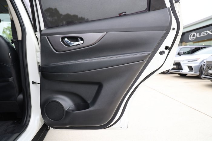 2016 NISSAN X-TRAIL ST-L (4x4)