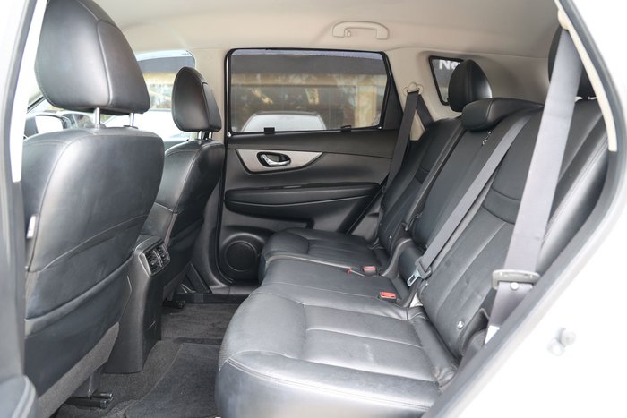 2016 NISSAN X-TRAIL ST-L (4x4)