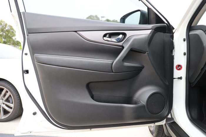 2016 NISSAN X-TRAIL ST-L (4x4)