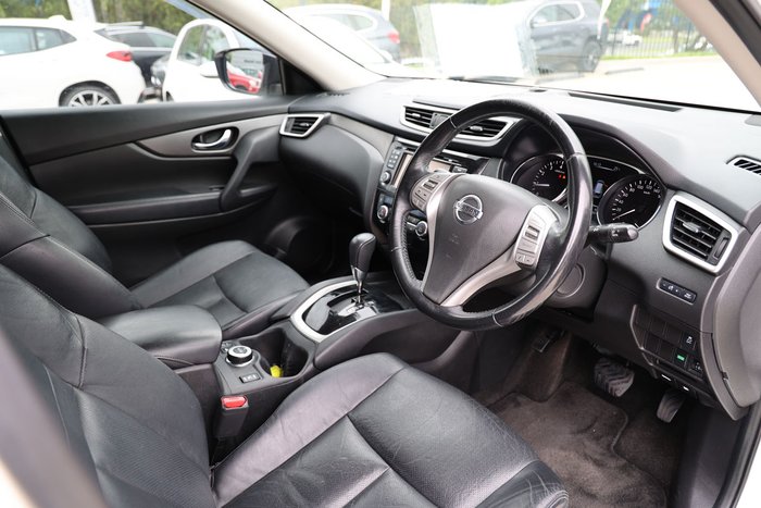 2016 NISSAN X-TRAIL ST-L (4x4)