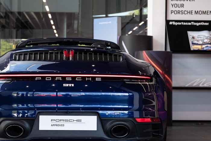 2019 Porsche 911 Carrera