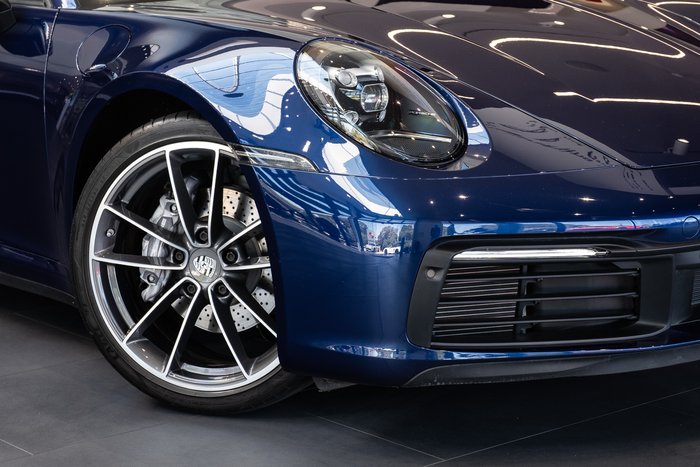 2019 Porsche 911 Carrera