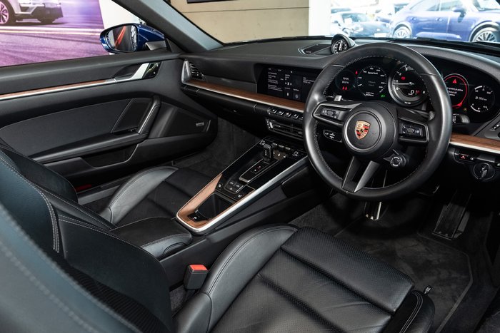 2019 Porsche 911 Carrera