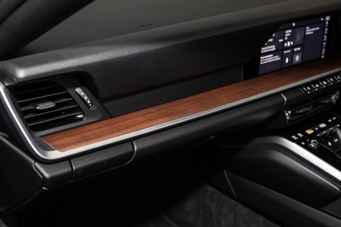 2019 Porsche 911 Carrera