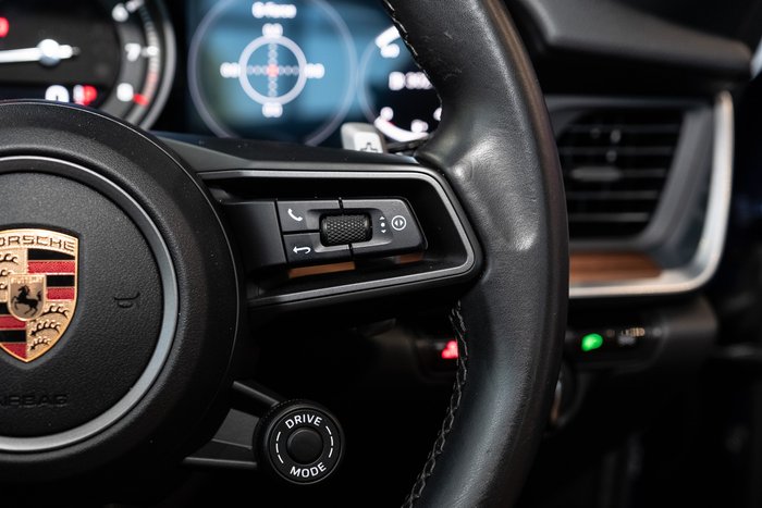 2019 Porsche 911 Carrera