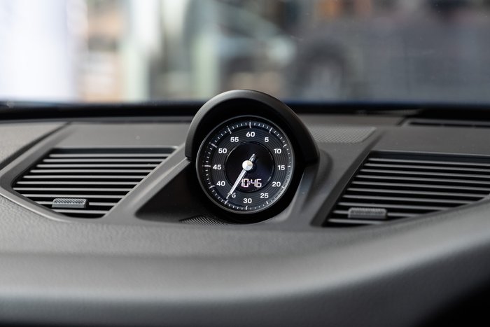 2019 Porsche 911 Carrera