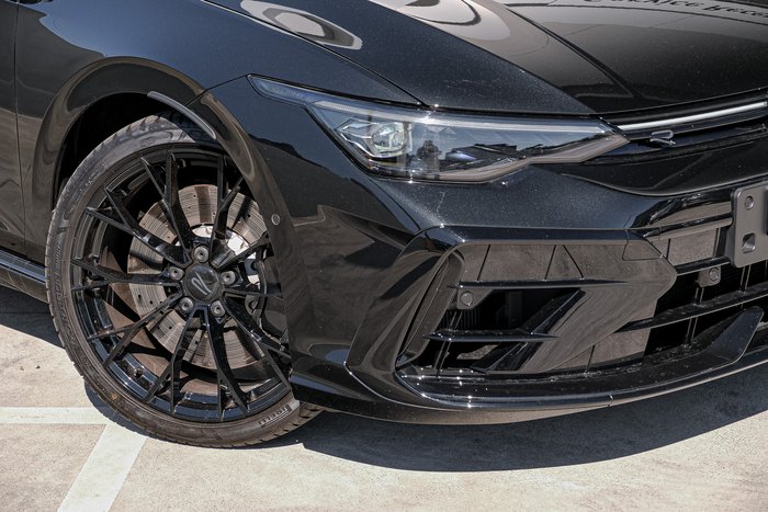 2025 Volkswagen Golf R Black Edition