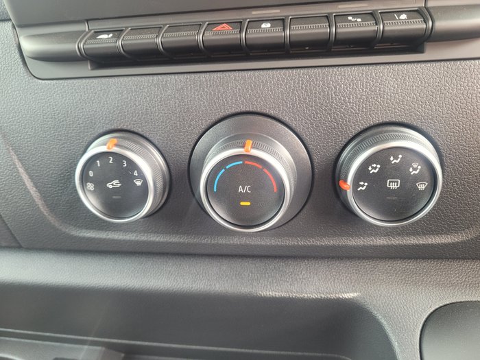 2024 Renault Master Pro 110kW