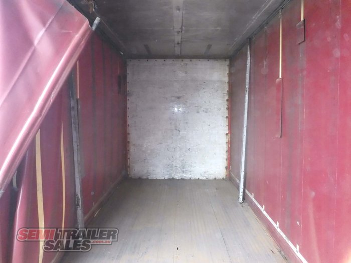 2004 Barker 12 Pallet Curtainsider A Trailer