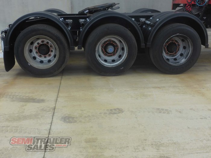 2004 Barker 12 Pallet Curtainsider A Trailer