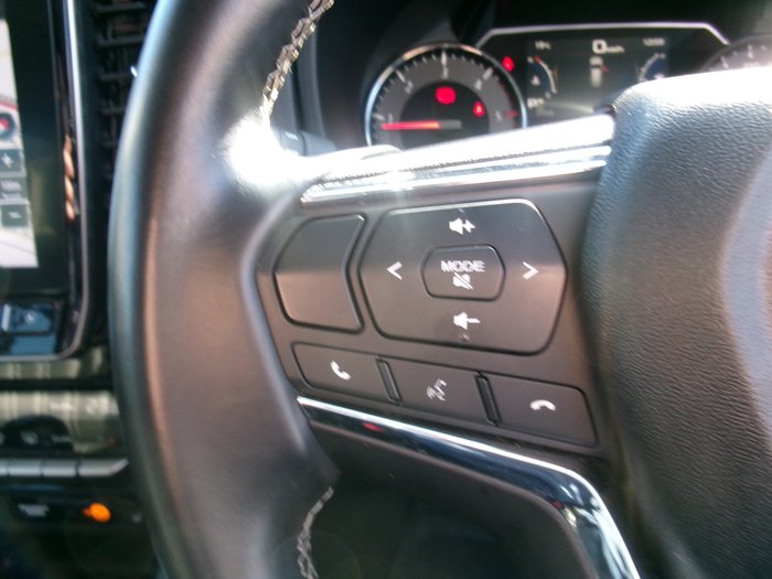 2023 ISUZU MU-X LS-T (4x4)