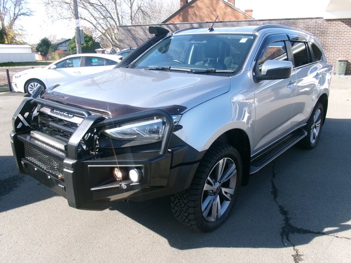 2023 ISUZU MU-X LS-T (4x4)