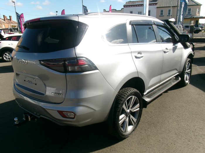 2023 ISUZU MU-X LS-T (4x4)