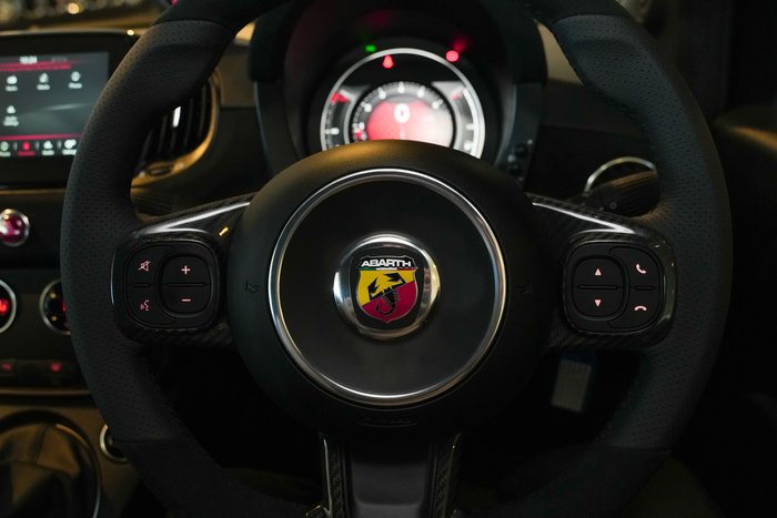 2024 Abarth 695 75 Anniversario