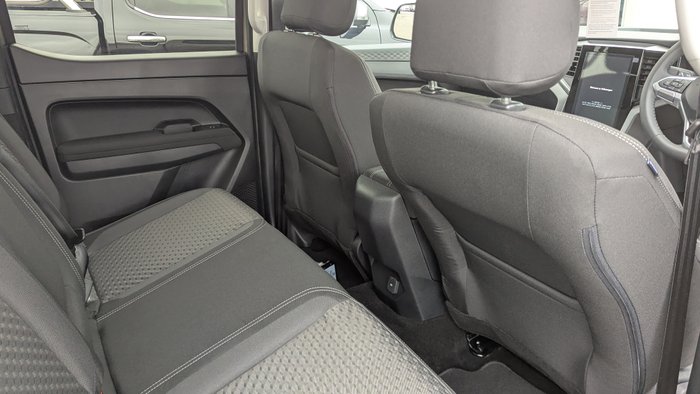 2025 VOLKSWAGEN AMAROK LIFE