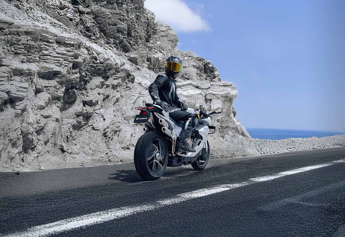 2025 CFMOTO 750SR-S