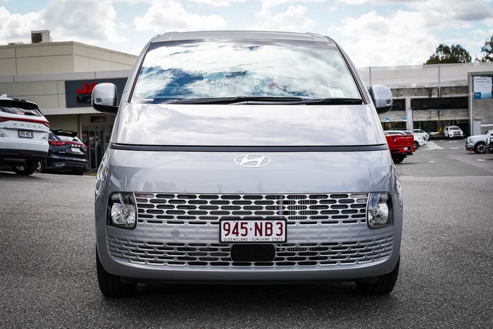 2025 Hyundai STARIA 