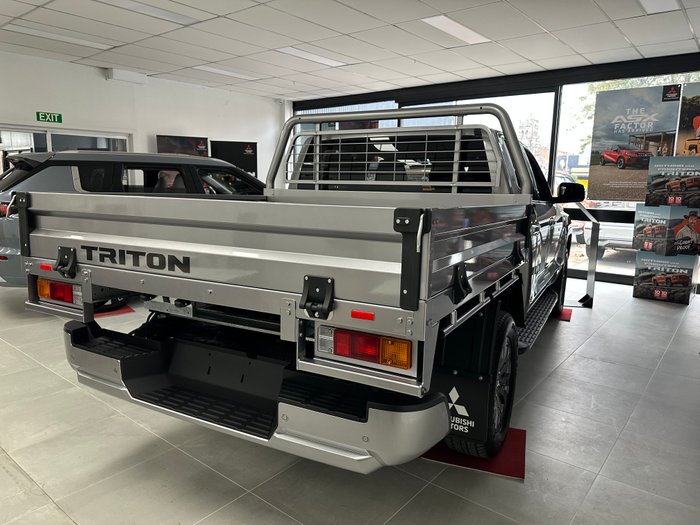 2025 Mitsubishi Triton GLS