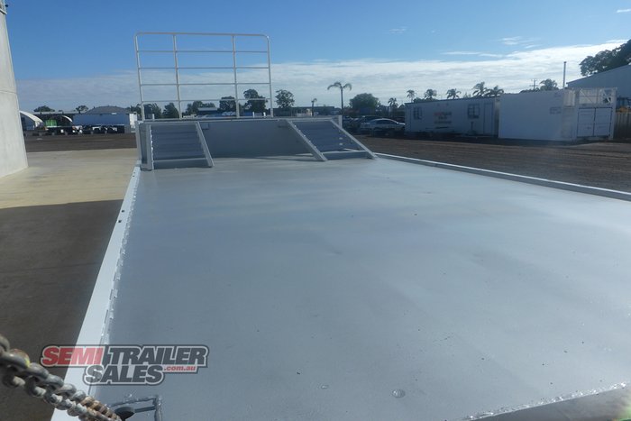 2003 Lusty 16 Pallet Dropdeck with Ramps