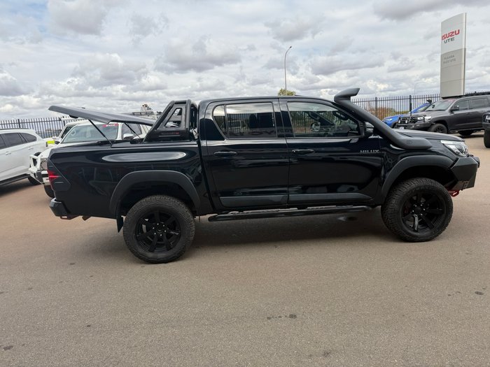 2020 Toyota Hilux Rugged X Black