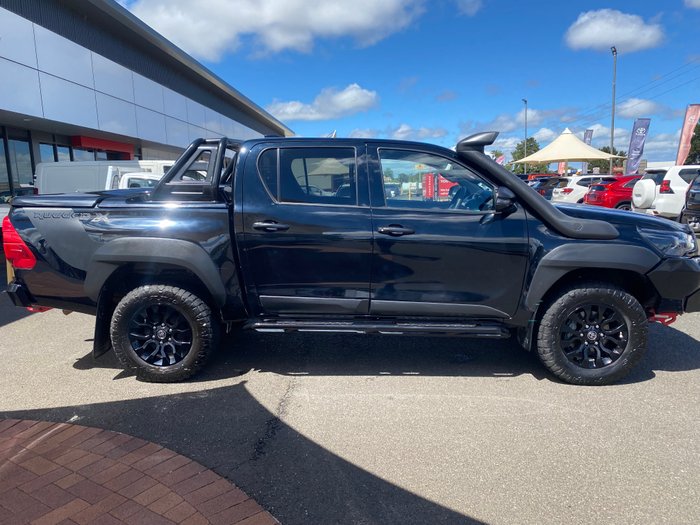 2021 Toyota Hilux 4x4 Hilux 4x4 Rugged X 2.8L T Diesel Automatic Double Cab 2U76940 001