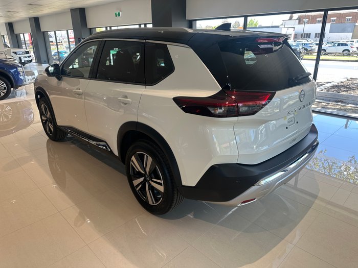 2025 NISSAN XTRAIL TI