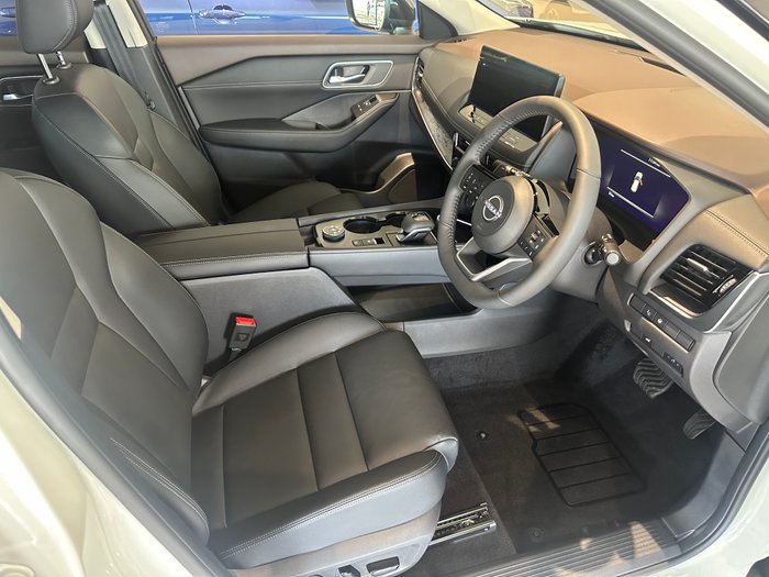 2025 NISSAN XTRAIL TI