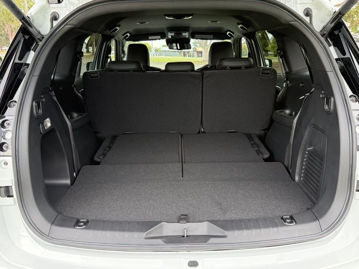 2026 Isuzu MU-X LS-T
