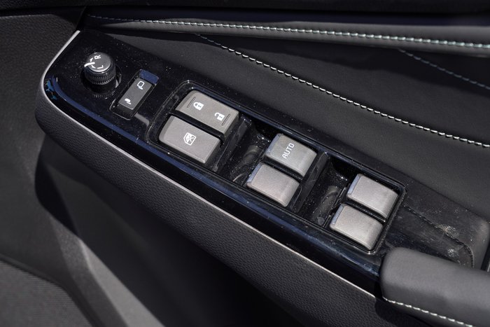 2025 Isuzu MU-X LS-T