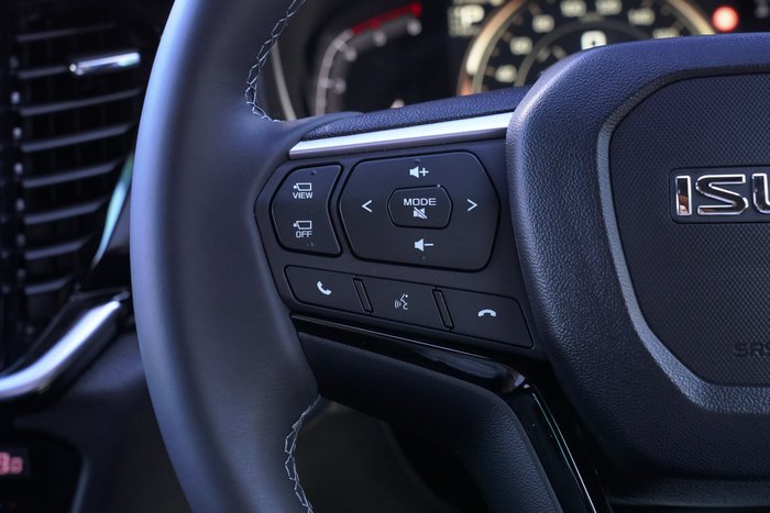 2025 Isuzu MU-X LS-T