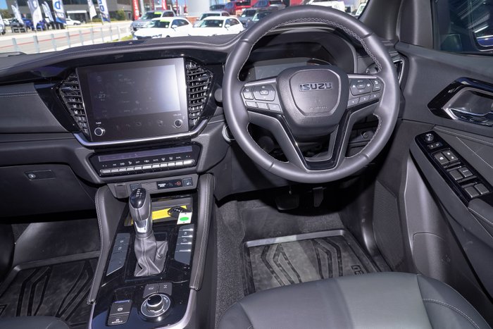 2025 Isuzu MU-X LS-T