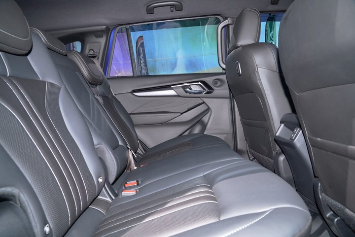 2025 Isuzu MU-X LS-T