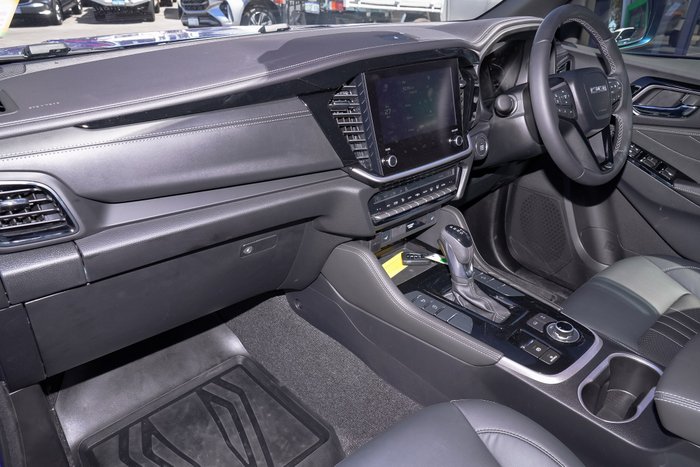 2025 Isuzu MU-X LS-T