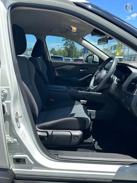 2023 Nissan X-TRAIL ST