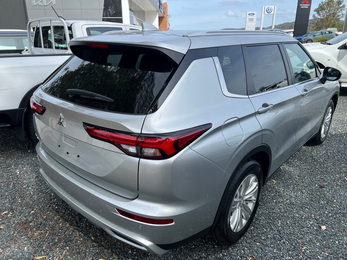 2024 MITSUBISHI Outlander LS