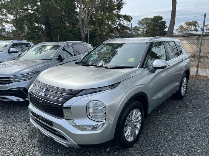 2024 MITSUBISHI Outlander LS