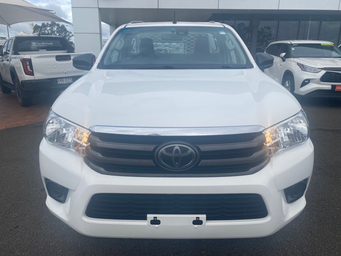 2019 Toyota Hilux 4x4 Hilux 4x4 SR 2.8L T Diesel Automatic Single Cab C/C 1Y40620 004