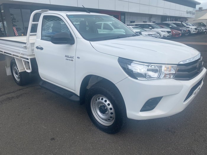 2019 Toyota Hilux 4x4 Hilux 4x4 SR 2.8L T Diesel Automatic Single Cab C/C 1Y40620 004