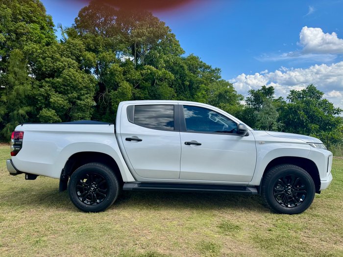 2023 MITSUBISHI TRITON GLX-R