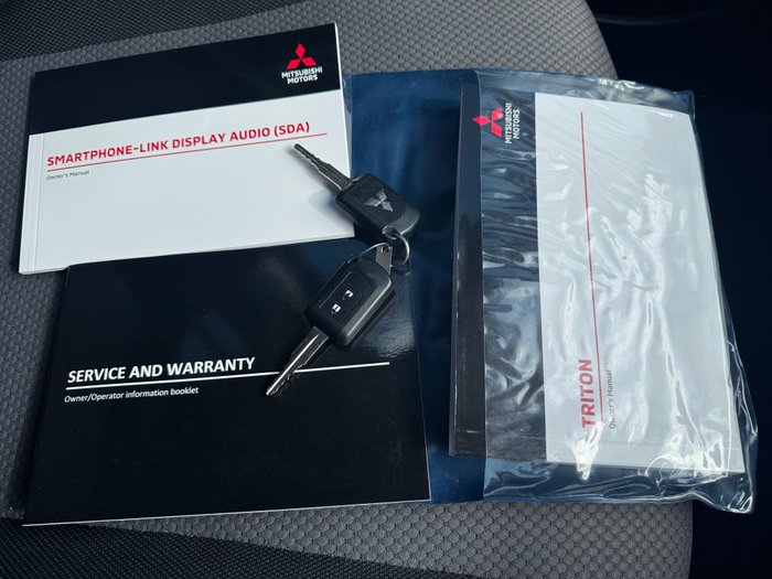 2023 MITSUBISHI TRITON GLX-R