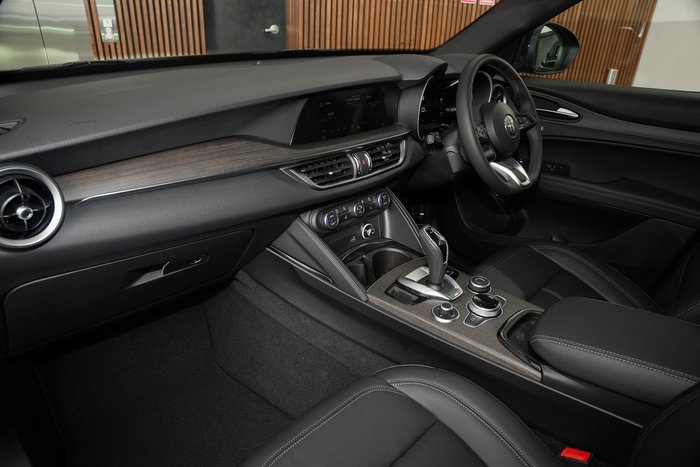 2023 Alfa Romeo Stelvio Ti