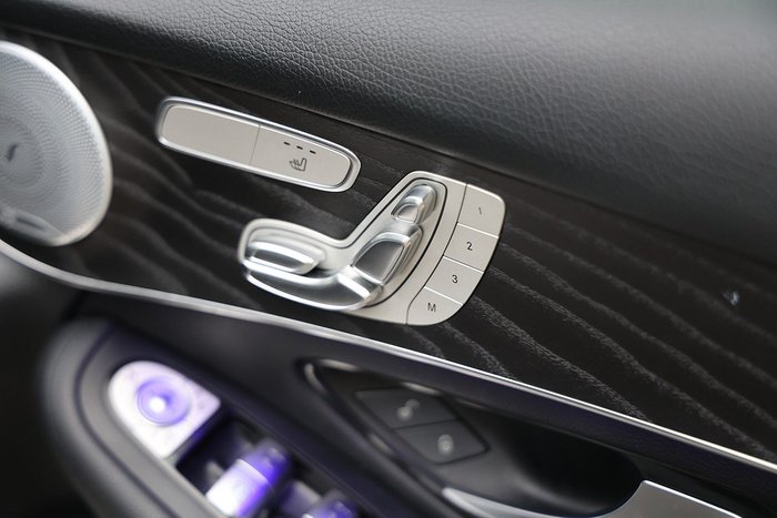 2019 MERCEDES-BENZ GLC 300 4MATIC