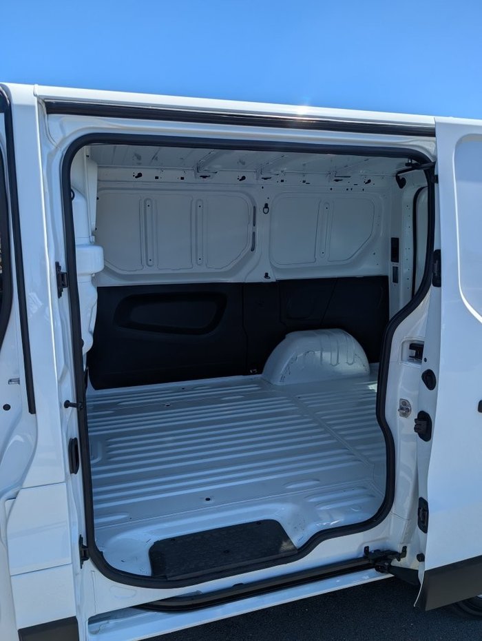 2023 RENAULT TRAFIC SWB PRO