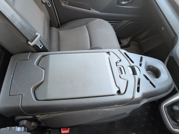 2023 RENAULT TRAFIC SWB PRO