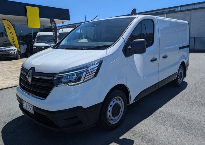 2023 RENAULT TRAFIC SWB PRO