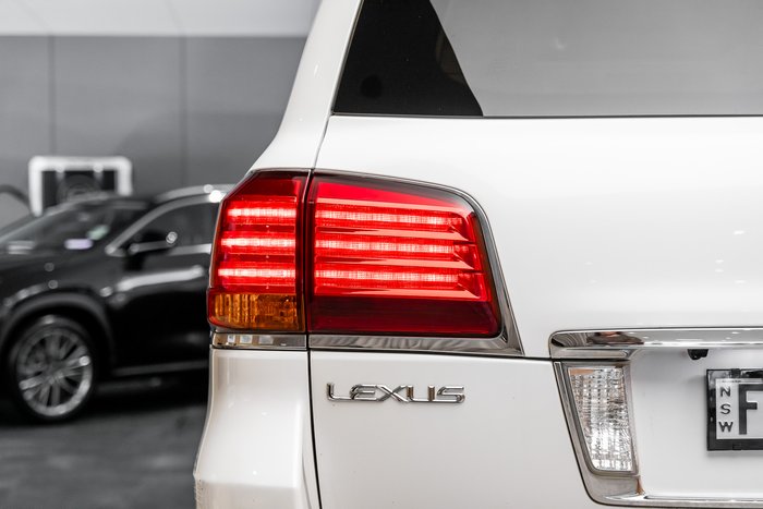 2011 Lexus LX570 Sports Luxury 5.7 L Petrol Automatic Wagon