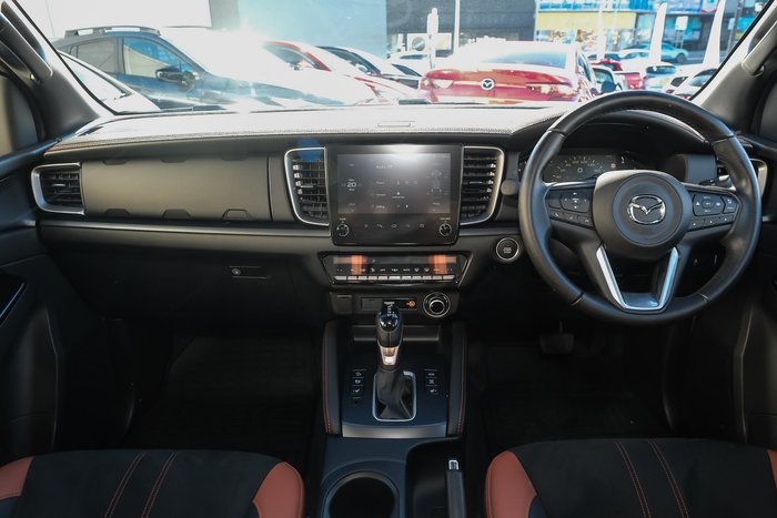 2025 Mazda BT-50 SP