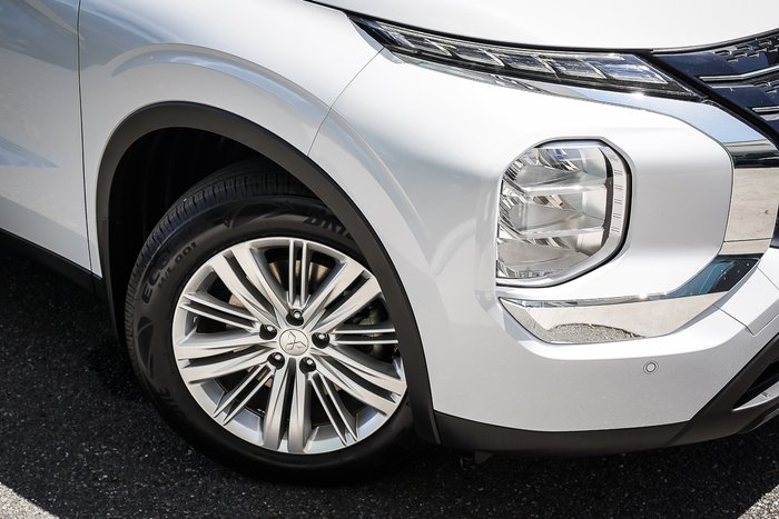 2022 MITSUBISHI OUTLANDER ES 5 SEAT (AWD)