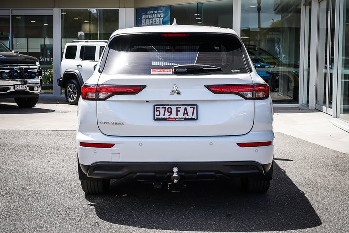 2022 MITSUBISHI OUTLANDER ES 5 SEAT (AWD)